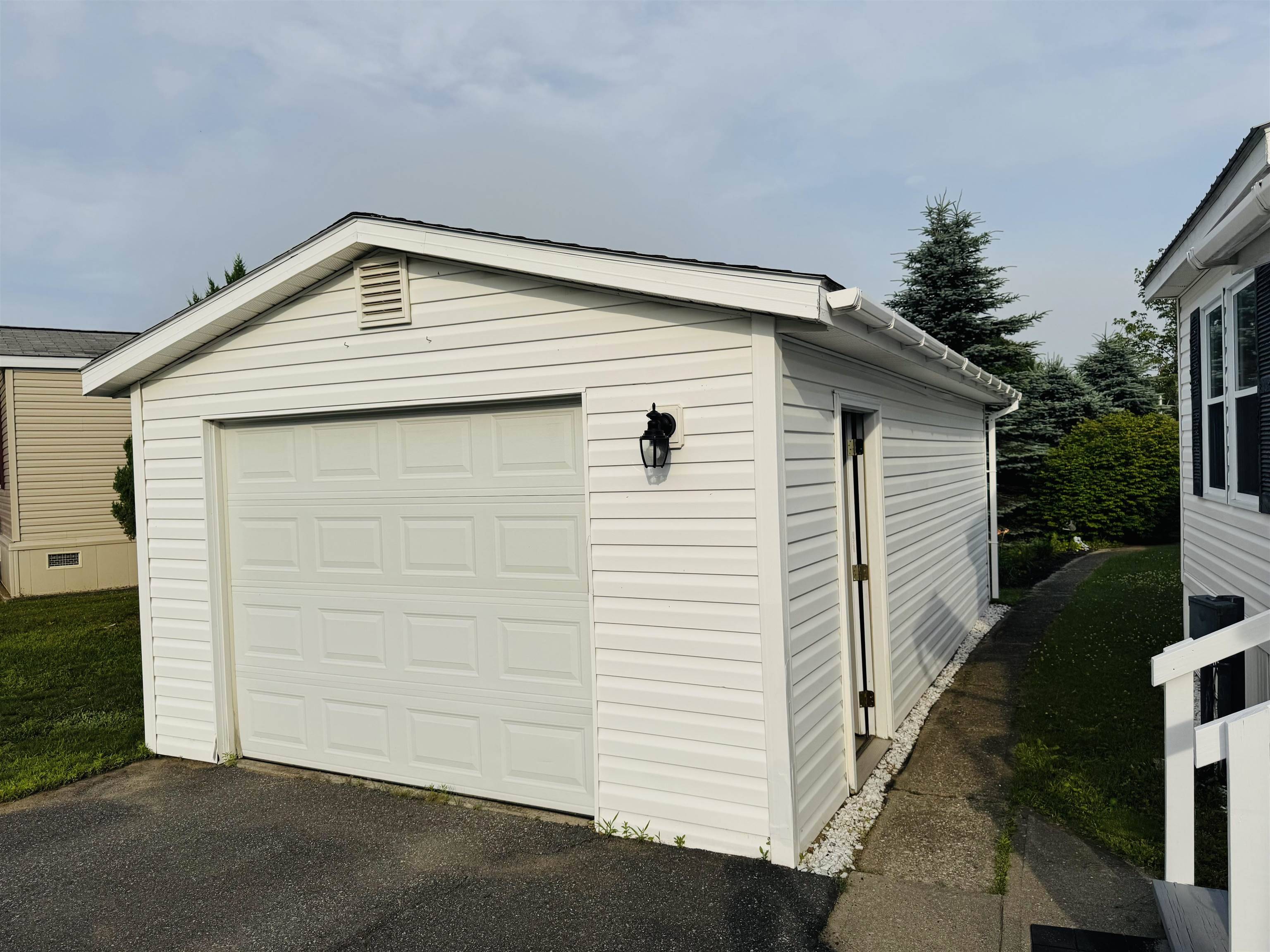 Hyde Park, VT 05655,223 Redwood DR