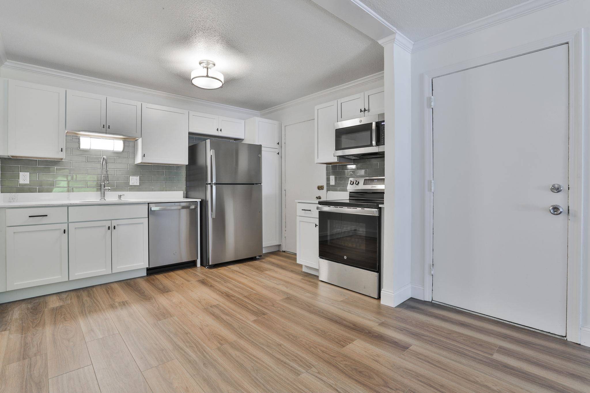 Nashua, NH 03062,14 Strawberry Bank RD #1