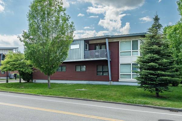 659 Dennett ST #1, Portsmouth, NH 03801