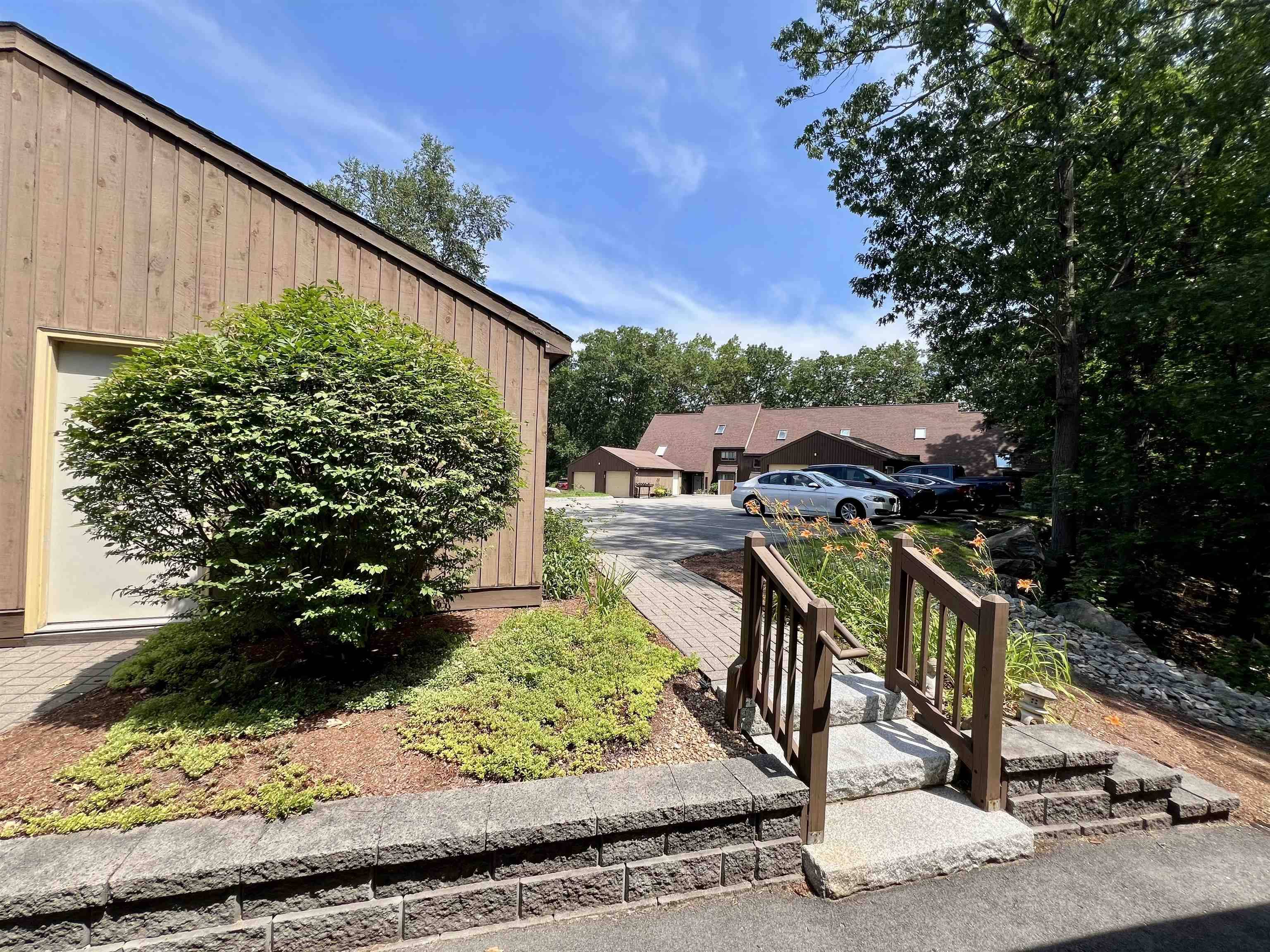 Nashua, NH 03062,39 SILVERTON DR