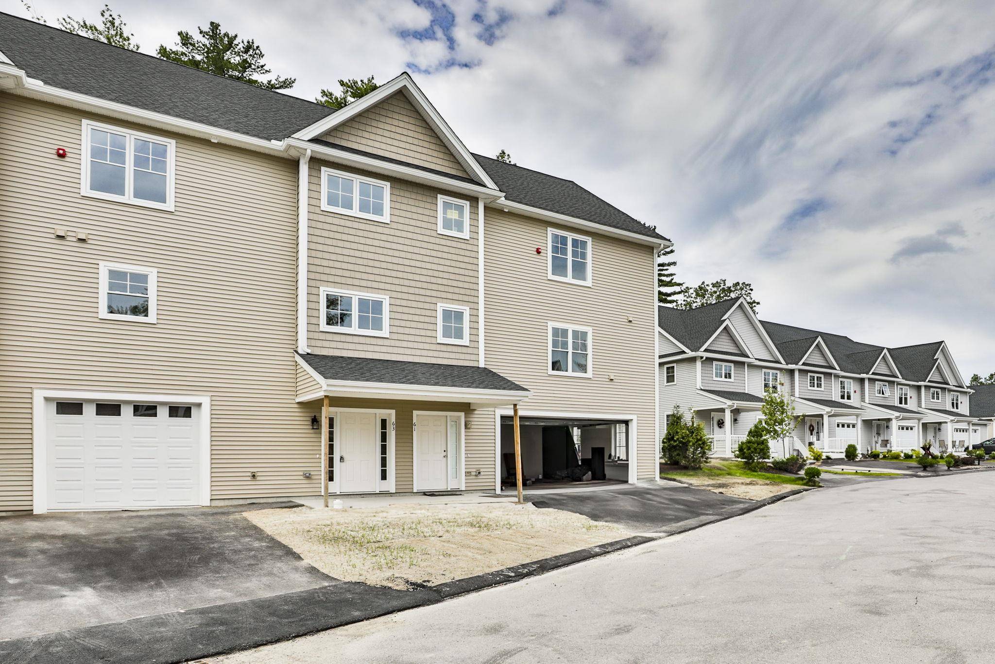 63 Centerwood WAY #2, Manchester, NH 03102