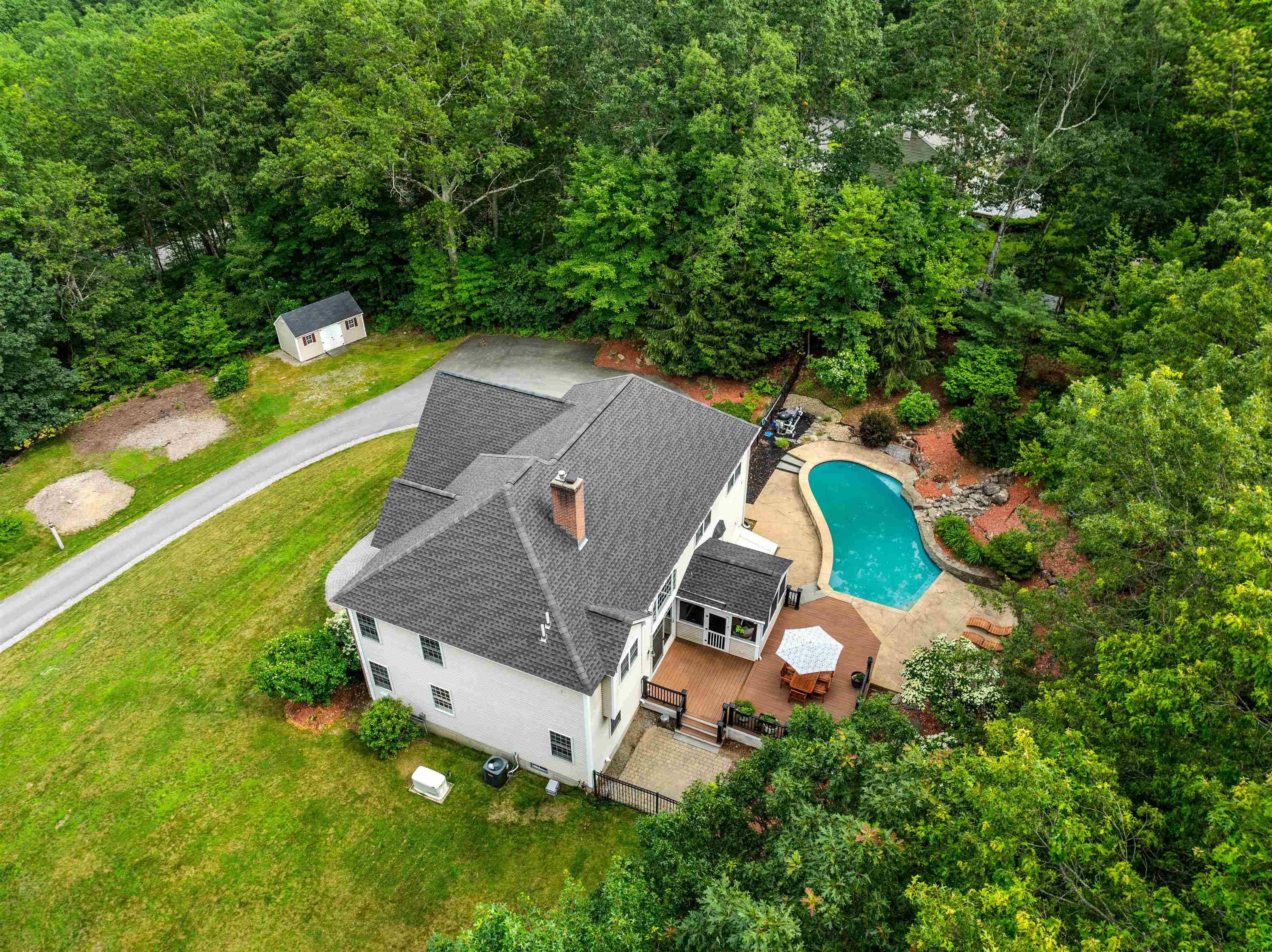 Bedford, NH 03110,60 Camelot DR