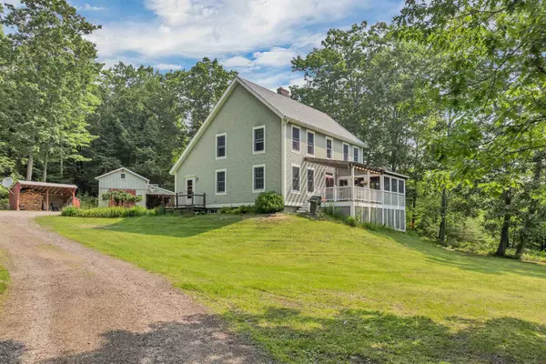 323 Governor Wentworth HWY, Tuftonboro, NH 03853