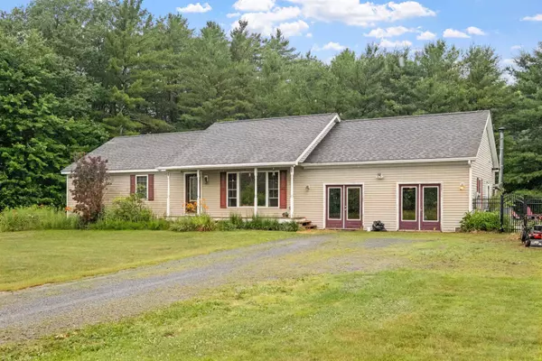175 French Pond RD, Haverhill, NH 03774