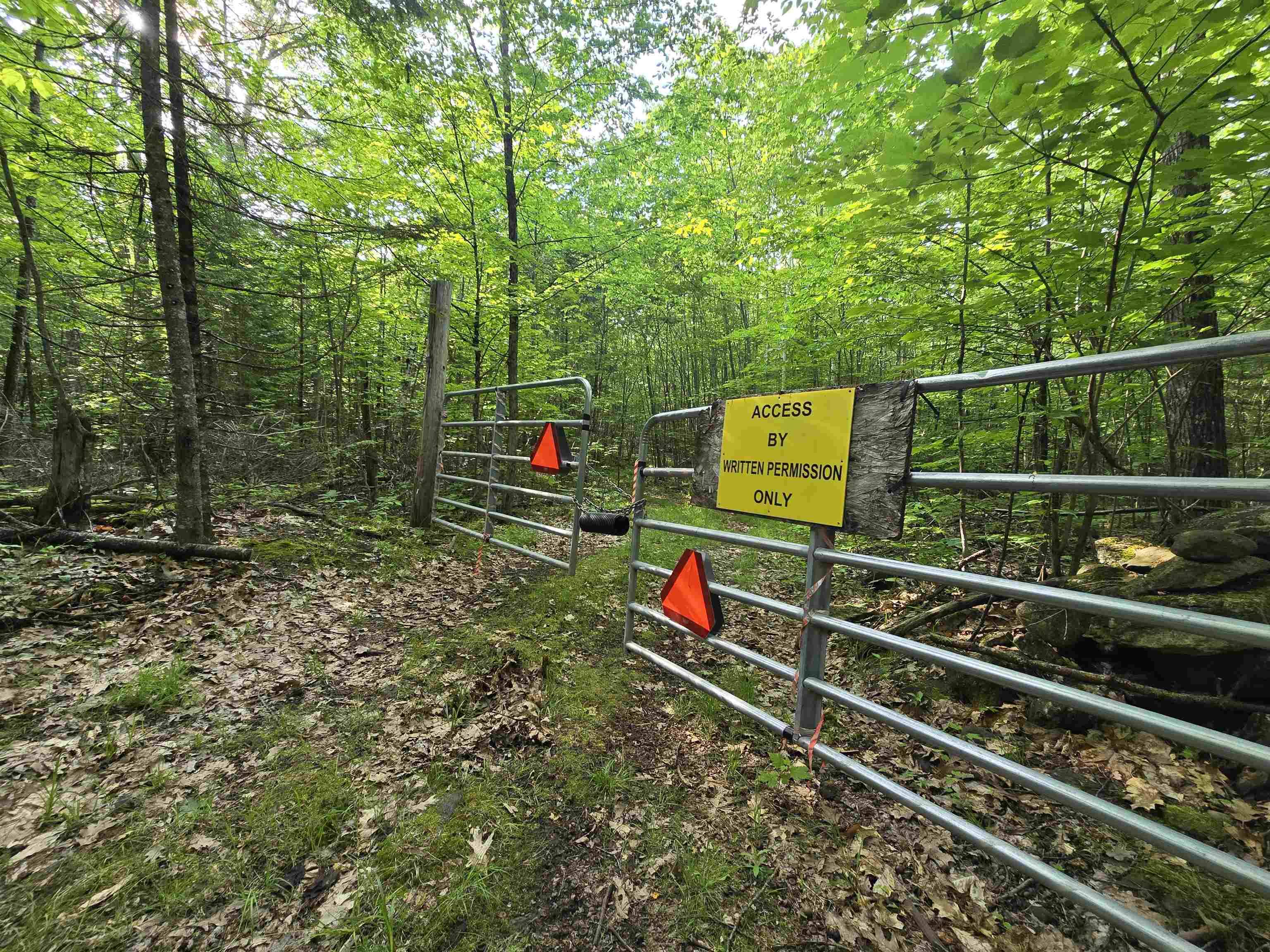 Haverhill, NH 03765,882 Morse RD