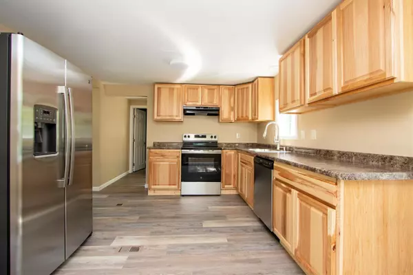 98 Rod Key ST, Lyndon, VT 05851