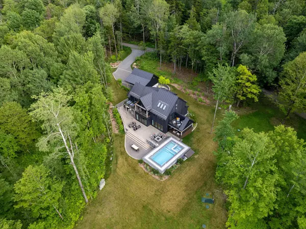 89 Caspar DR, Warren, VT 05674