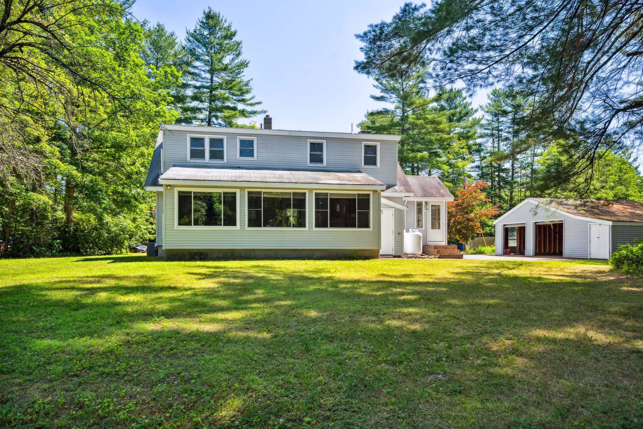 Londonderry, NH 03053,5 Estey DR