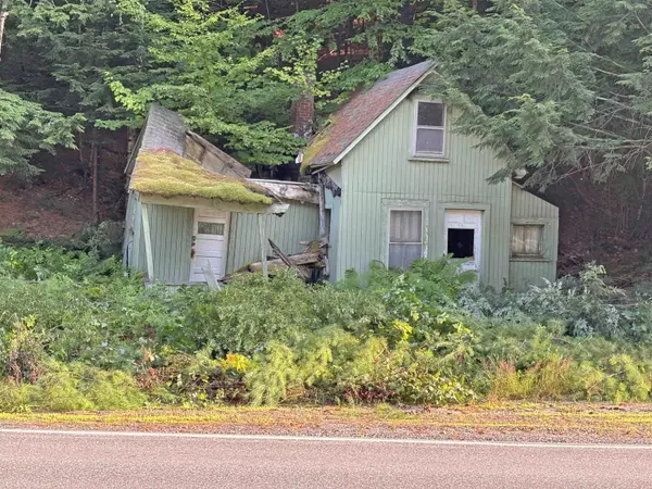 Holderness, NH 03245,373 New Hampshire Route 175