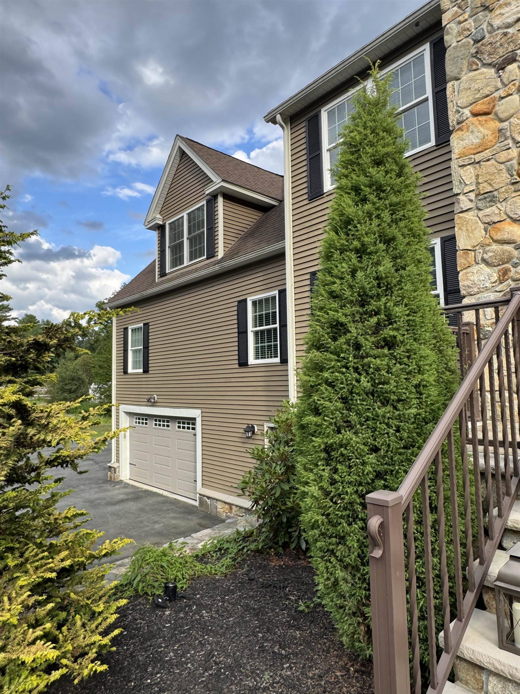 Kingston, NH 03848,7 Coopers Grove RD