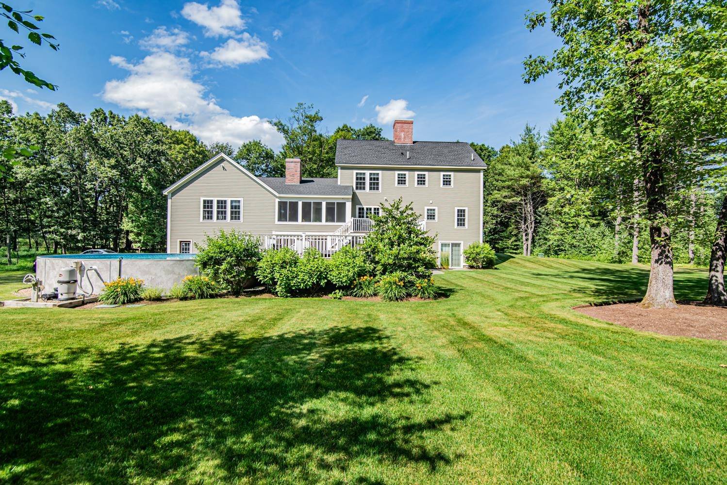South Hampton, NH 03827,4 Currier ST
