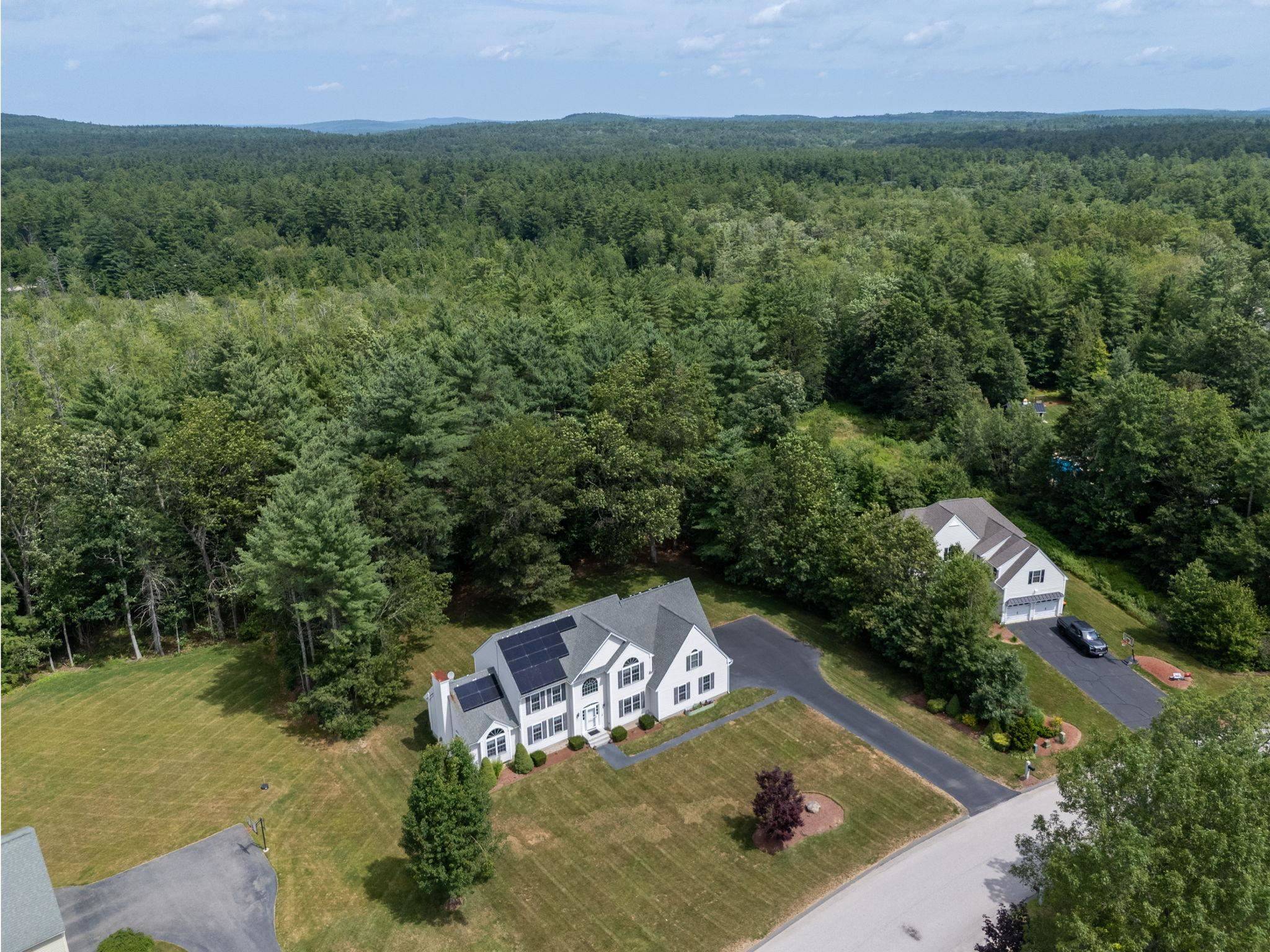 Auburn, NH 03032,179 Windsor DR