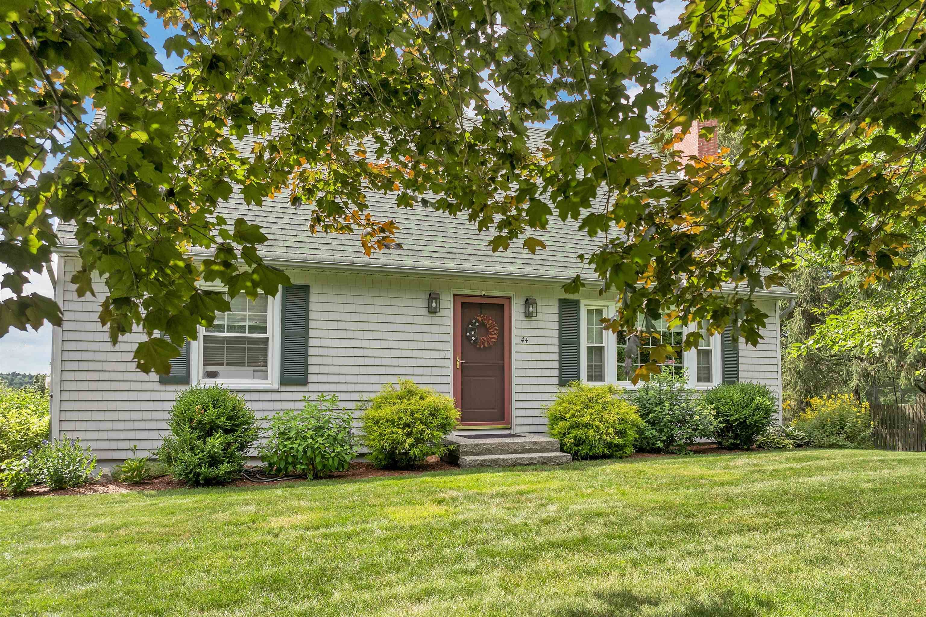 44 Ox Bow LN, Gilford, NH 03249