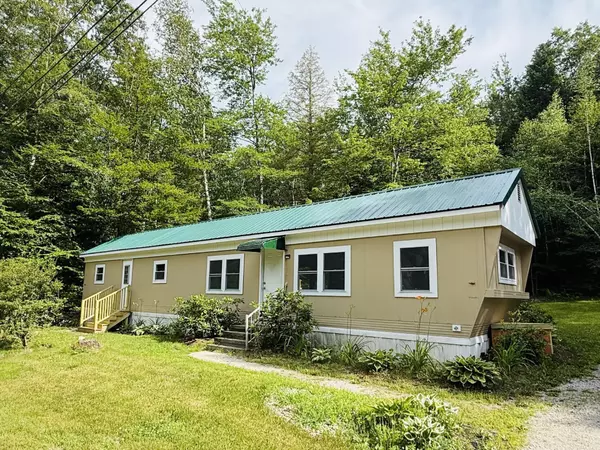 75 Pleasant ST, Plymouth, NH 03264