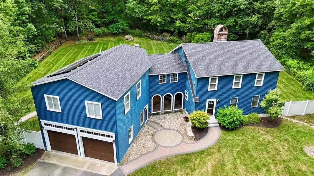 10 Acacia ST, Merrimack, NH 03054