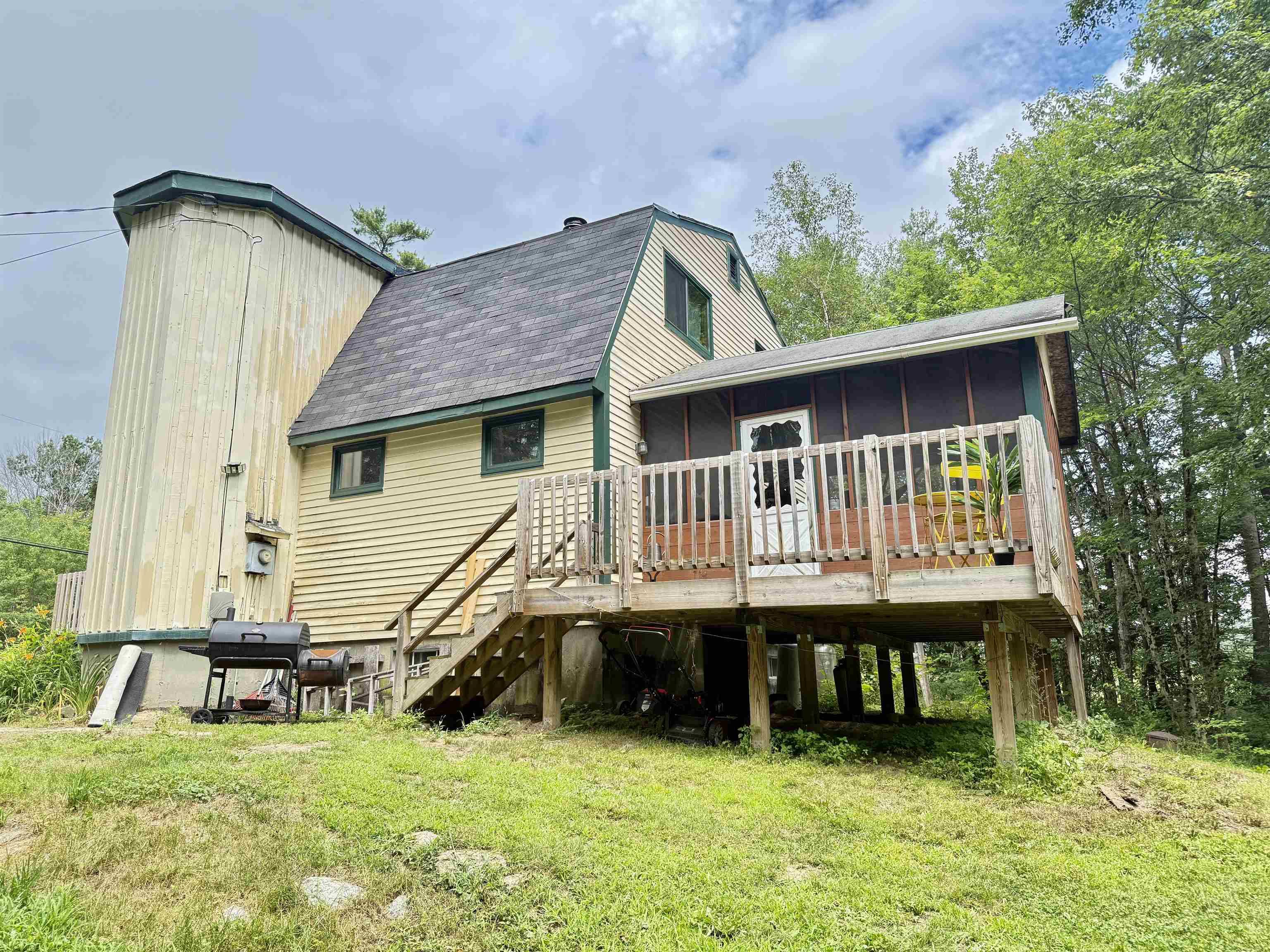 Hillsborough, NH 03244,14 Whitney RD