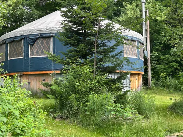 4 Dodge RD, Elmore, VT 05657