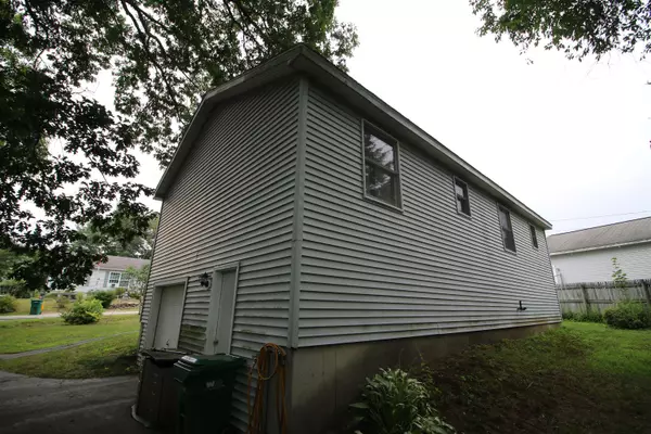Rochester, NH 03867,30 Mcduffee ST