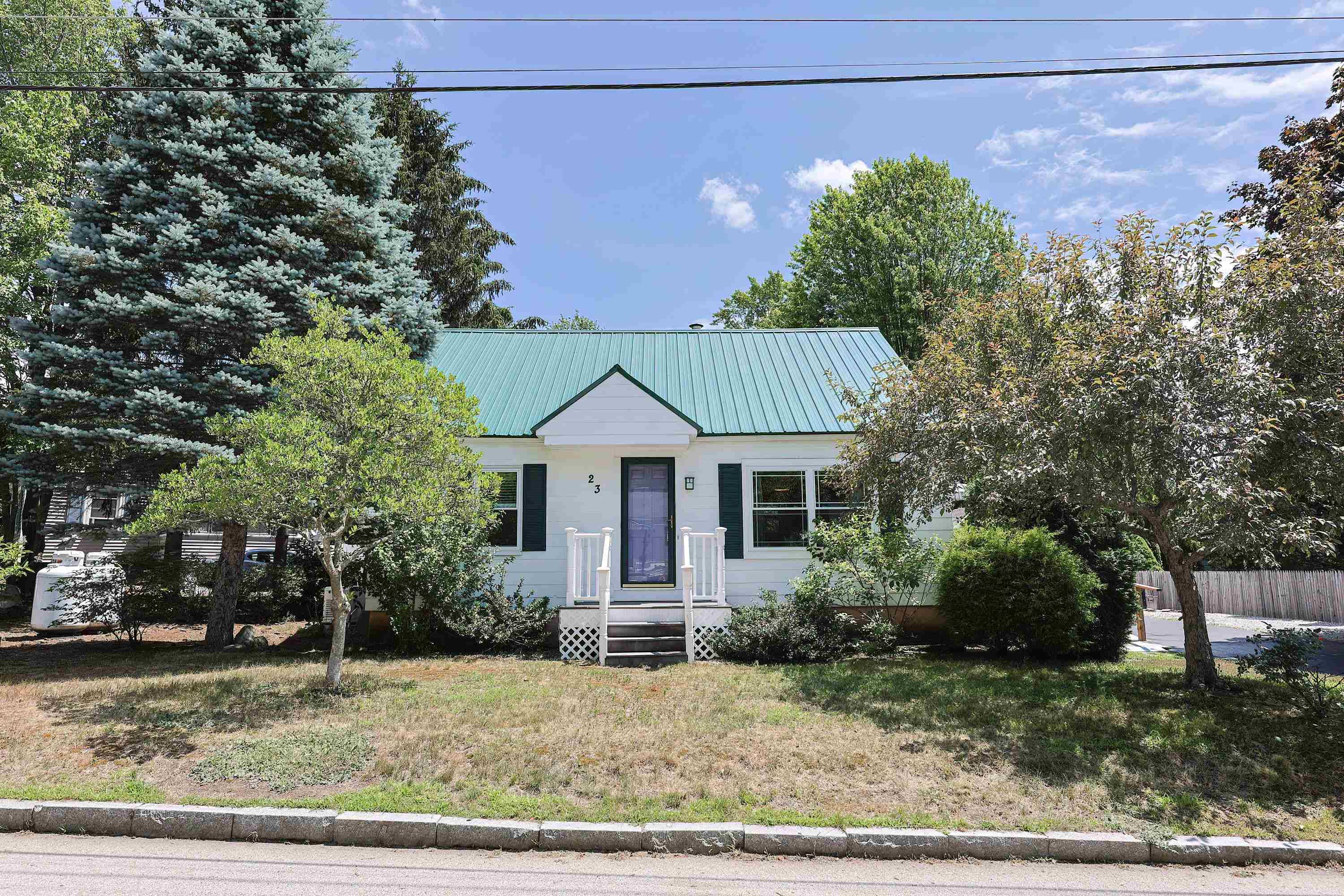 23 Bosse AVE, Manchester, NH 03103