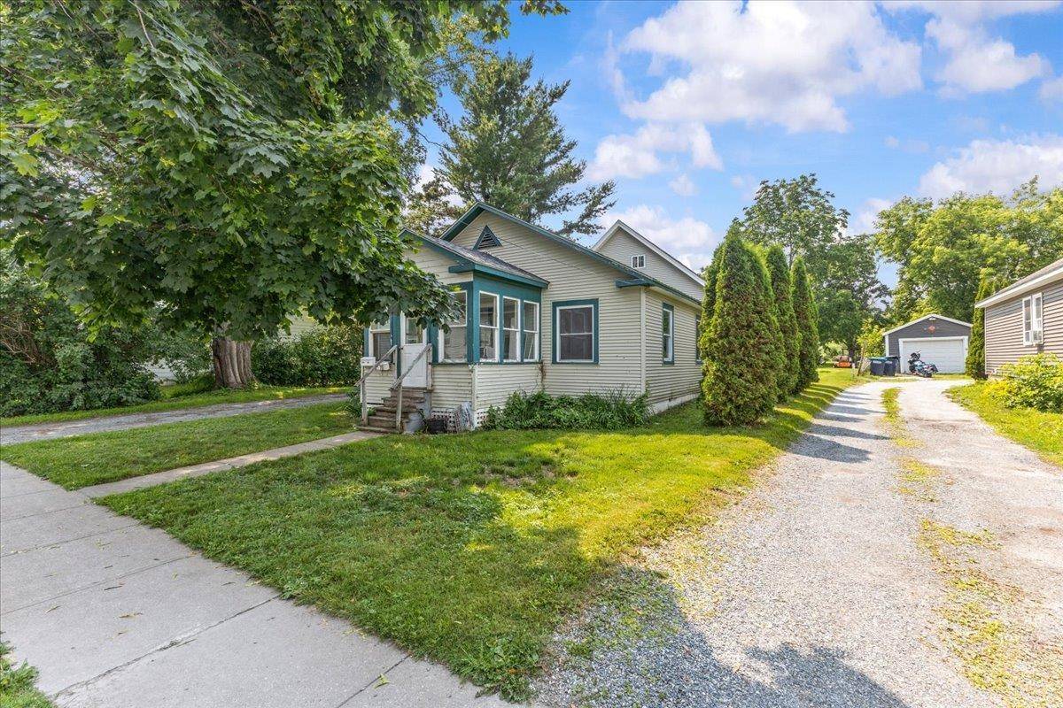 St. Albans City, VT 05478,72 North Elm ST