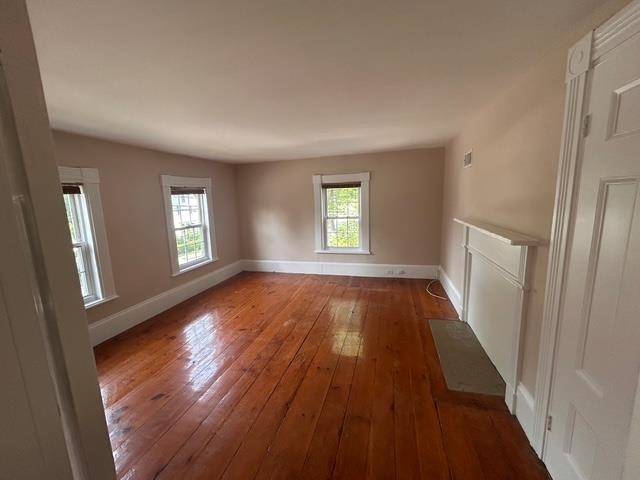 Exeter, NH 03833,64 Main ST #Unit 3