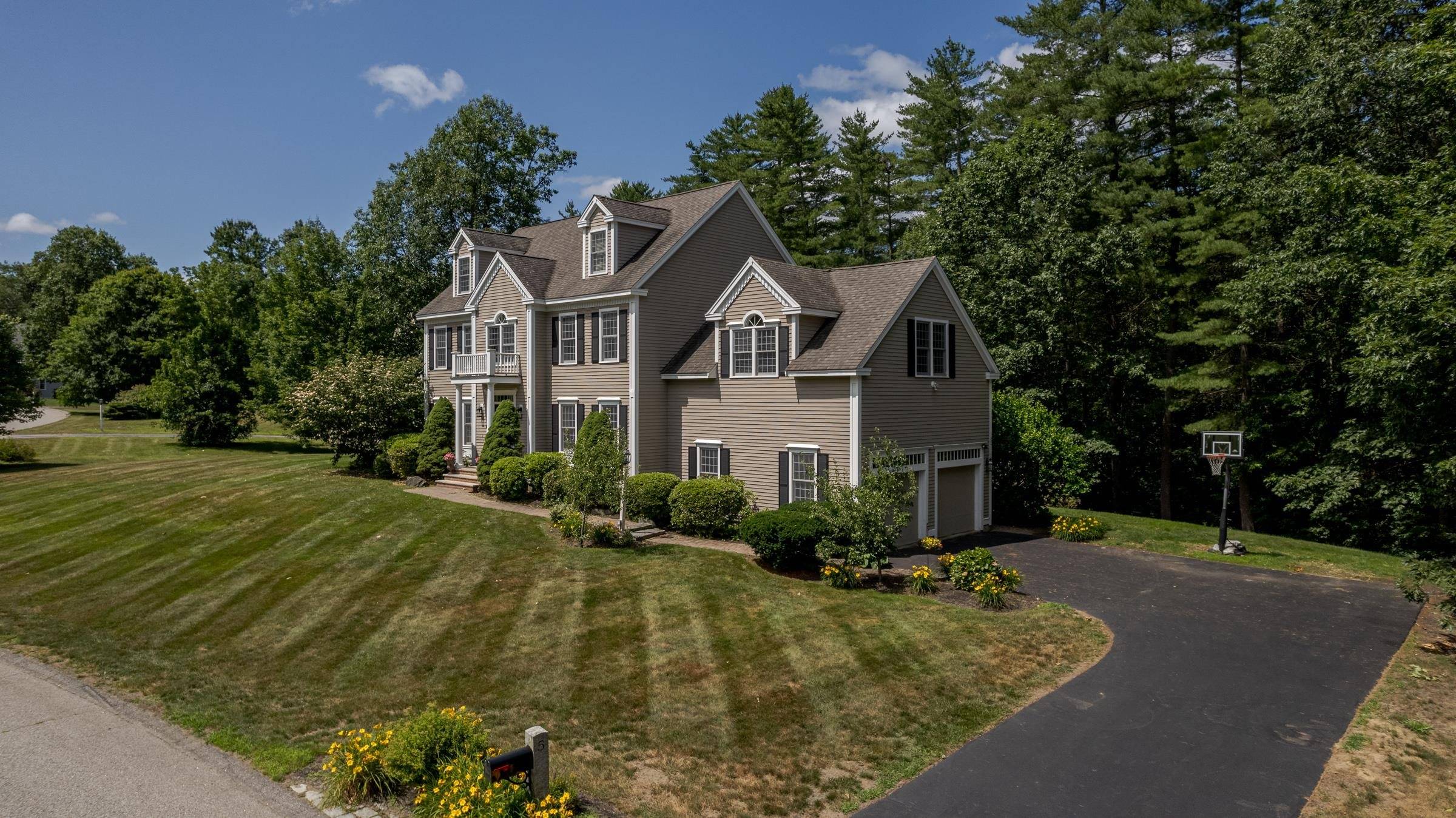 Exeter, NH 03833,5 Blackford DR