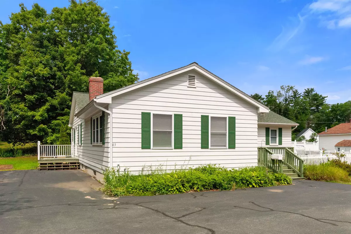 Farmington, NH 03835,43 Tappan ST