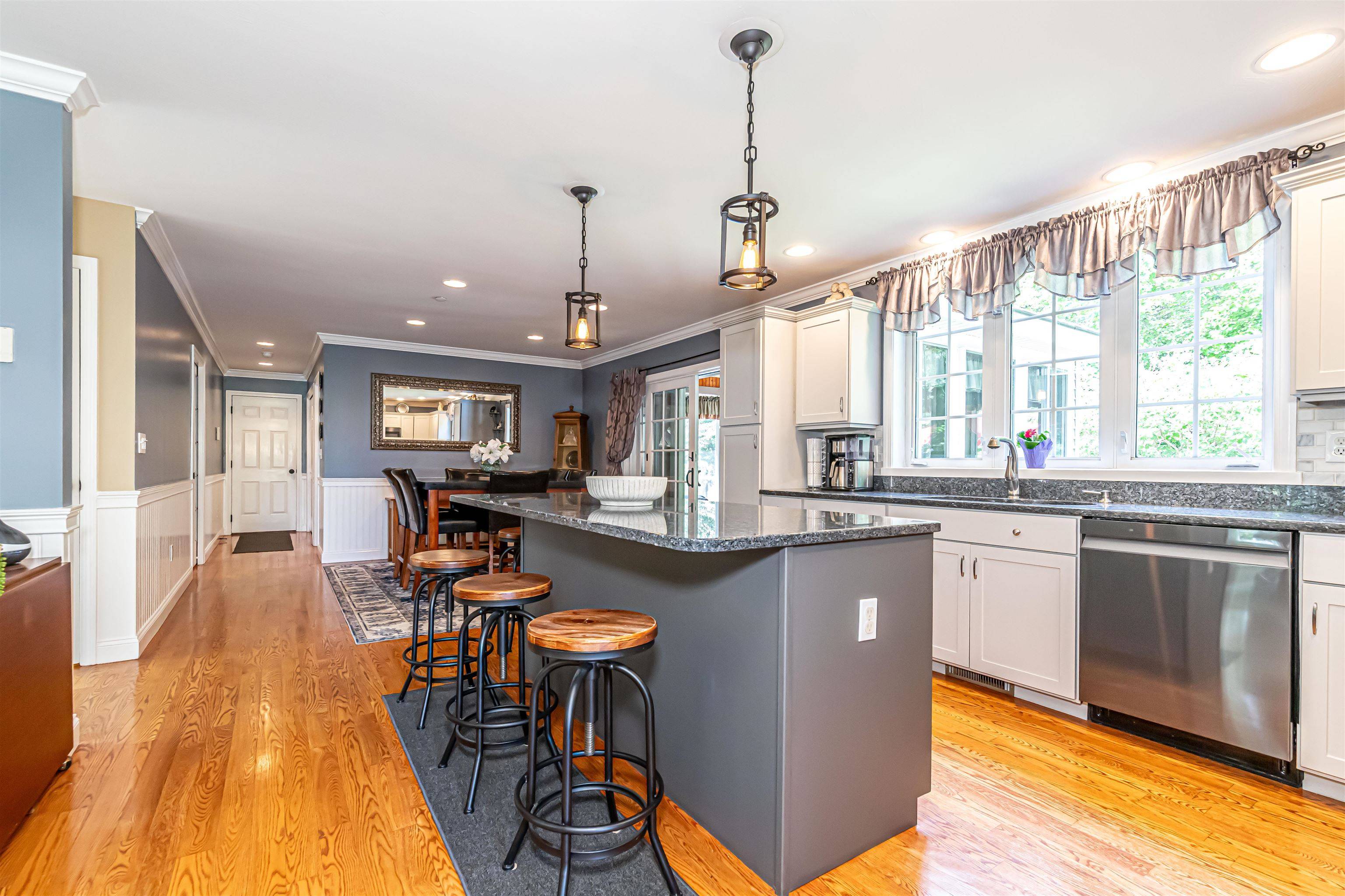Auburn, NH 03032,62 Maverick DR