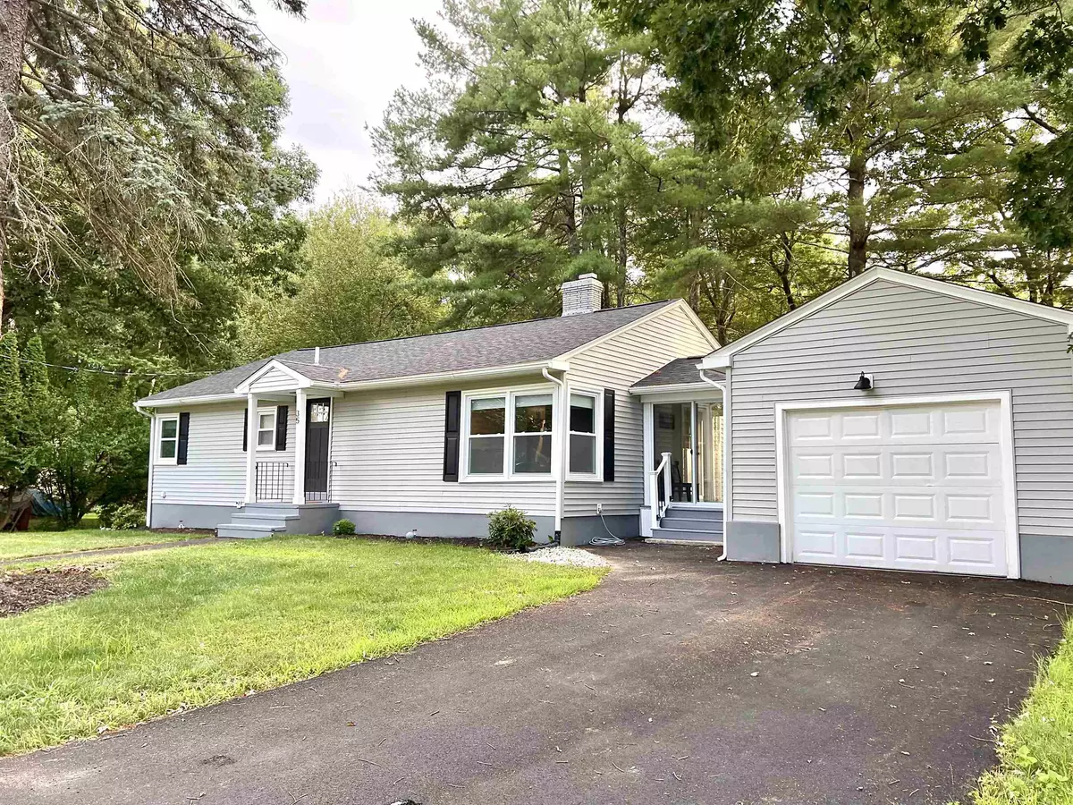 Salem, NH 03079,35 Linwood AVE