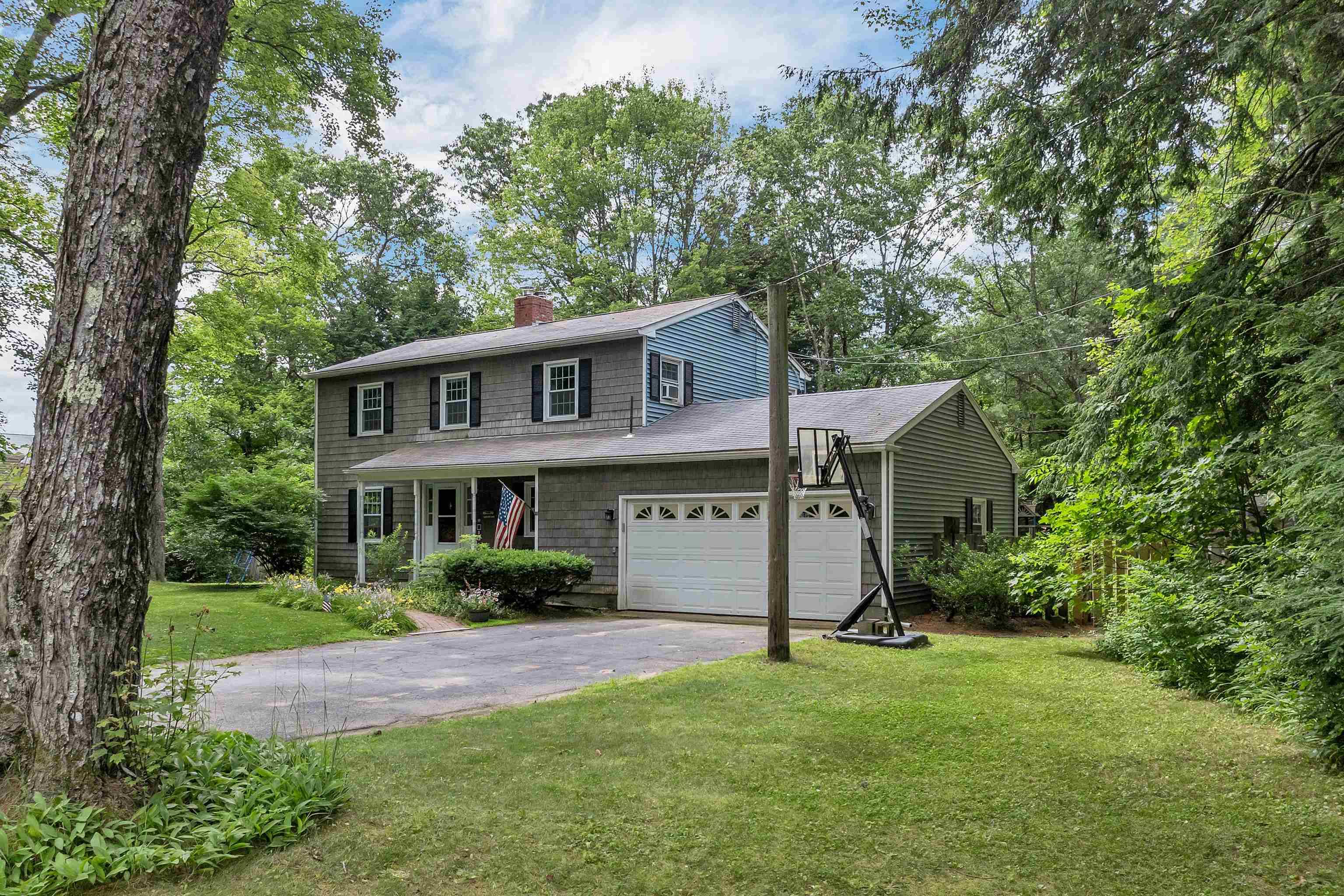 Hopkinton, NH 03229,121 Pinewood DR