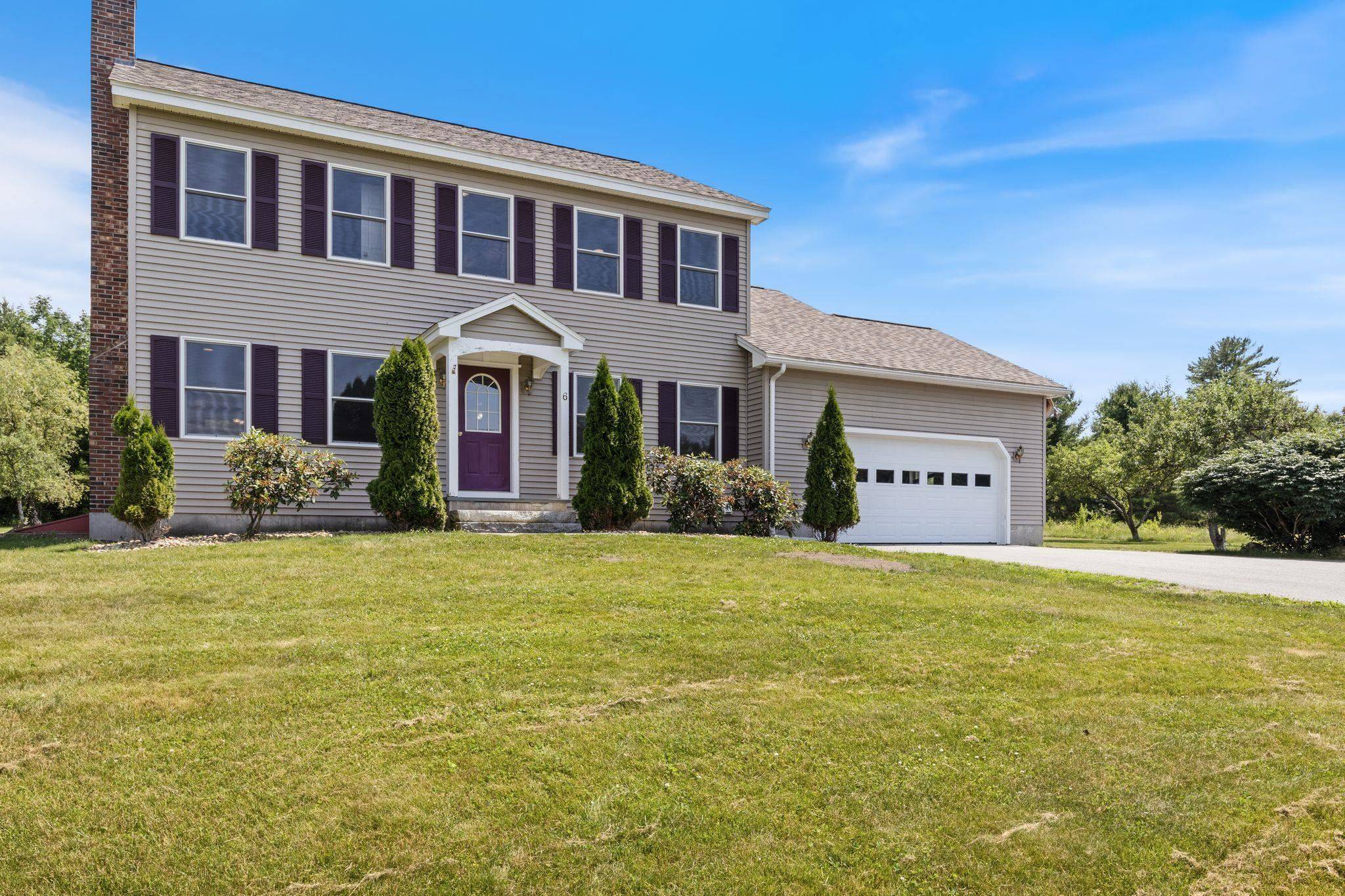 6 Orchards RD, Wolfeboro, NH 03894-4428
