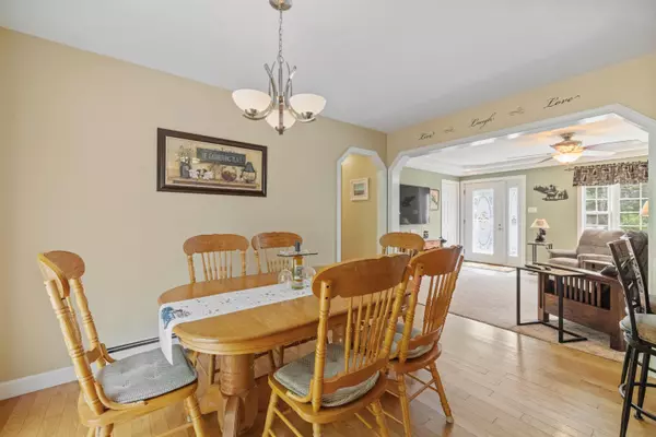 Laconia, NH 03246-2016,34 Van Buren RD