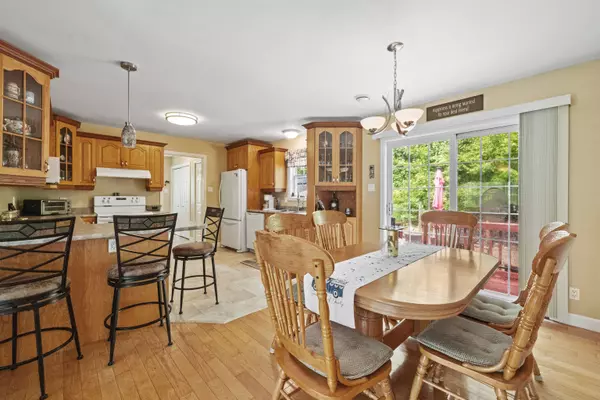 Laconia, NH 03246-2016,34 Van Buren RD