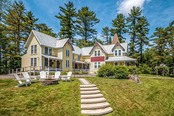 Madison, NH 03875,24 Rosewood LN