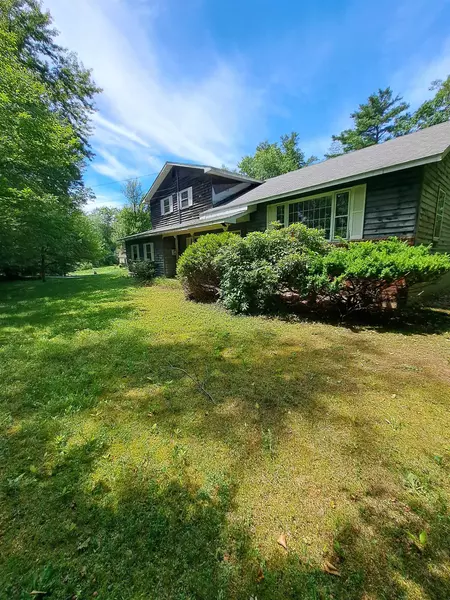 6 McGregor LN, Rindge, NH 03461