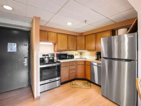 Killington, VT 05751,137 East Mountain RD #2D9