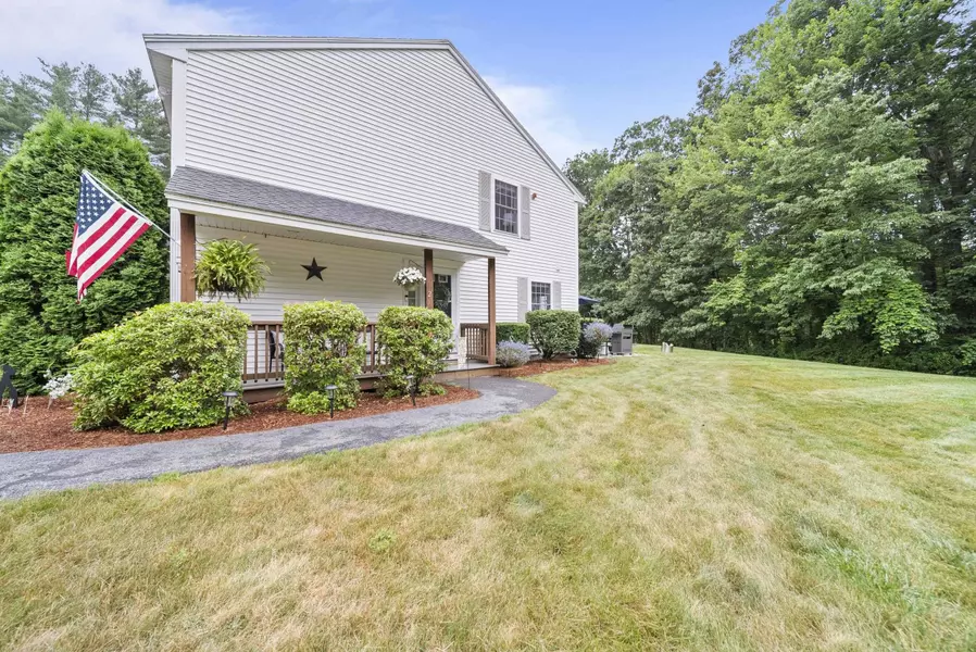 2 Taylor Mill RD #1, Atkinson, NH 03811
