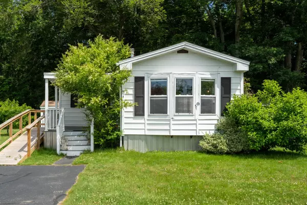 290 Calef HWY #A24, Epping, NH 03042