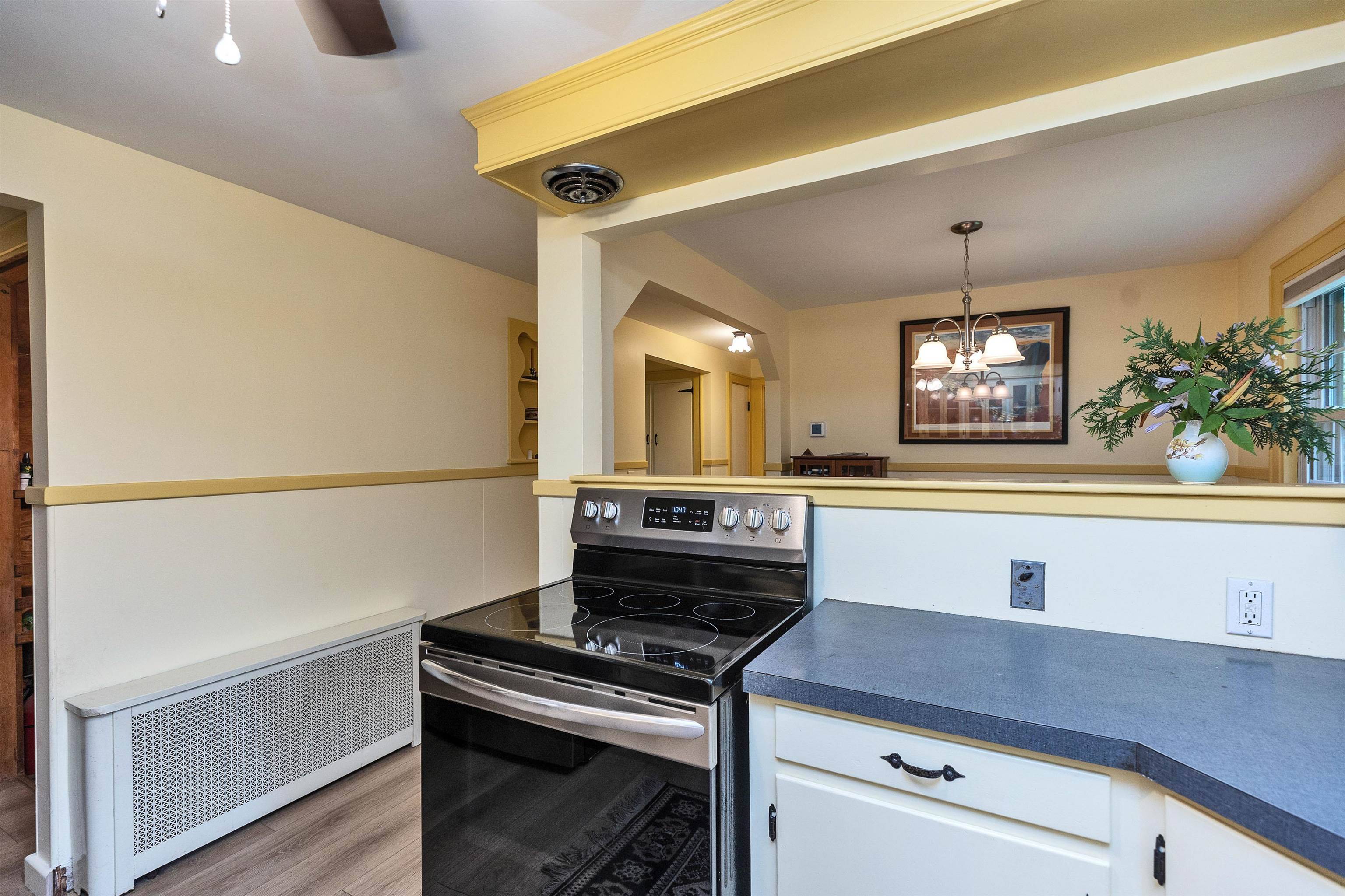Goffstown, NH 03045,21 Katherine ST