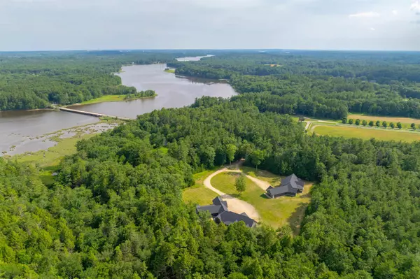 400 Gulf RD, Dover, NH 03820