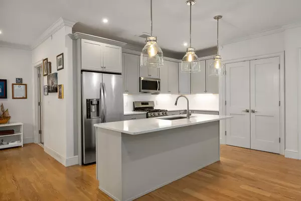 Exeter, NH 03833,24 Willey Creek RD #405