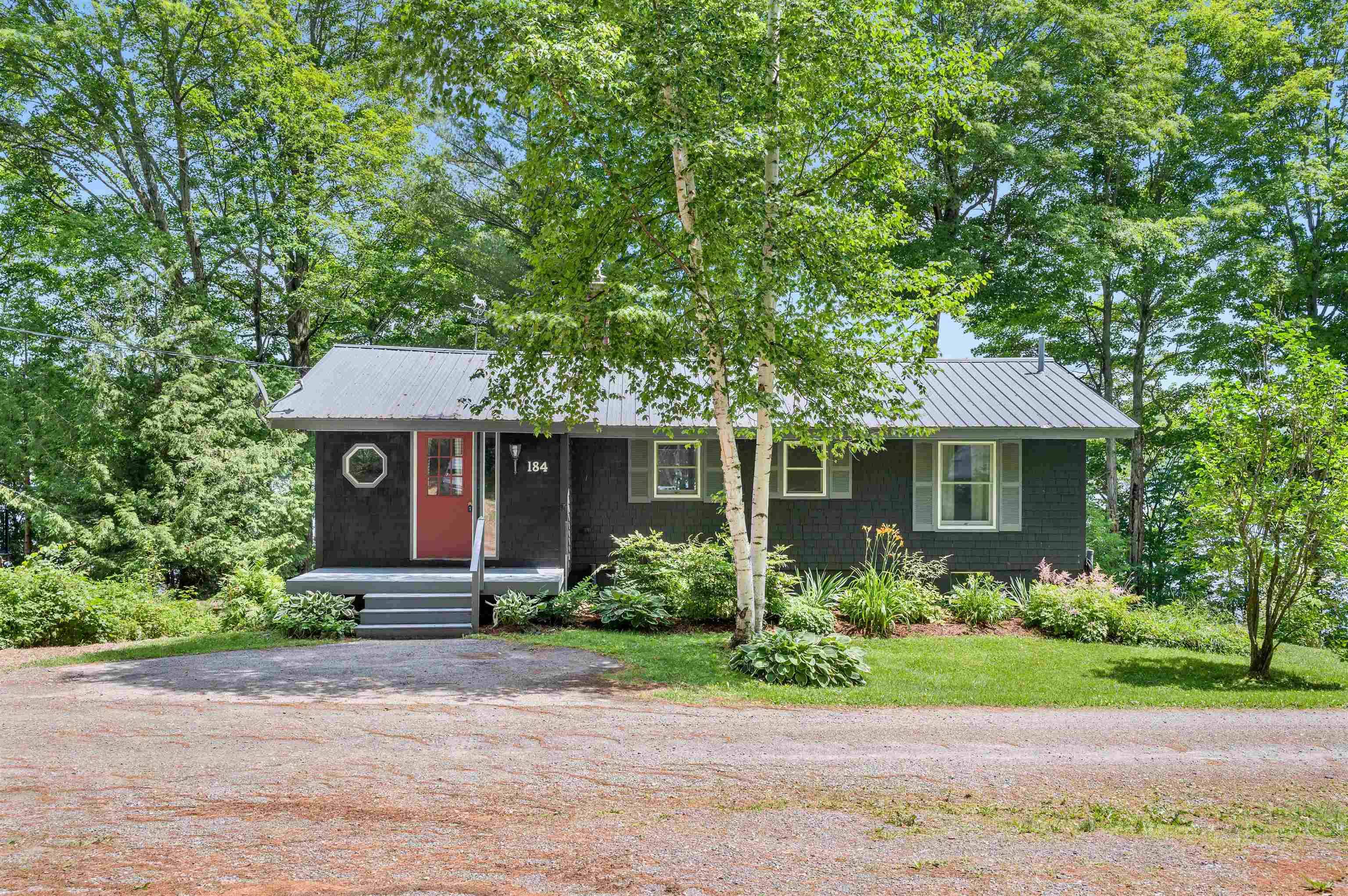184 West Loop RD, Elmore, VT 05657