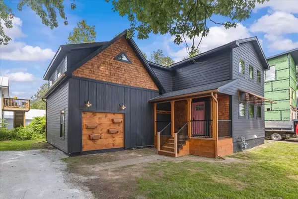 97 School ST, Enosburg, VT 05450