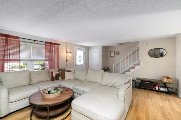 Londonderry, NH 03053,114 Fieldstone DR