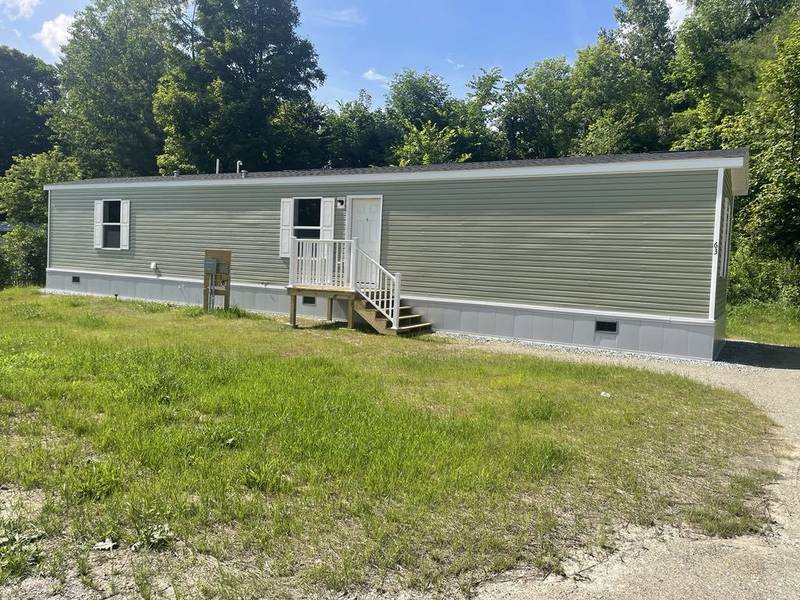 63 Spruce DR, Hardwick, VT 05843