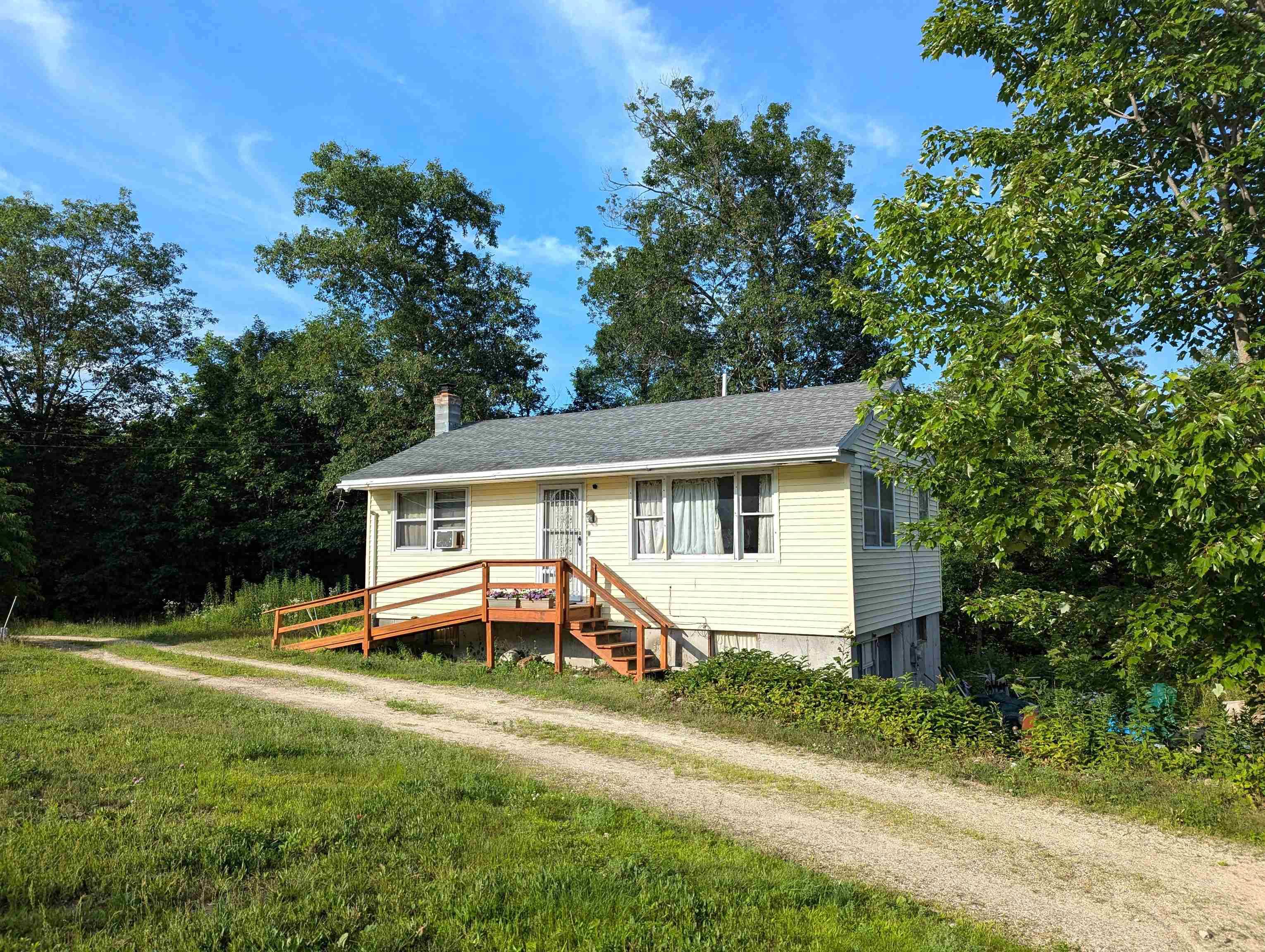 Ossipee, NH 03864,86 Effingham RD