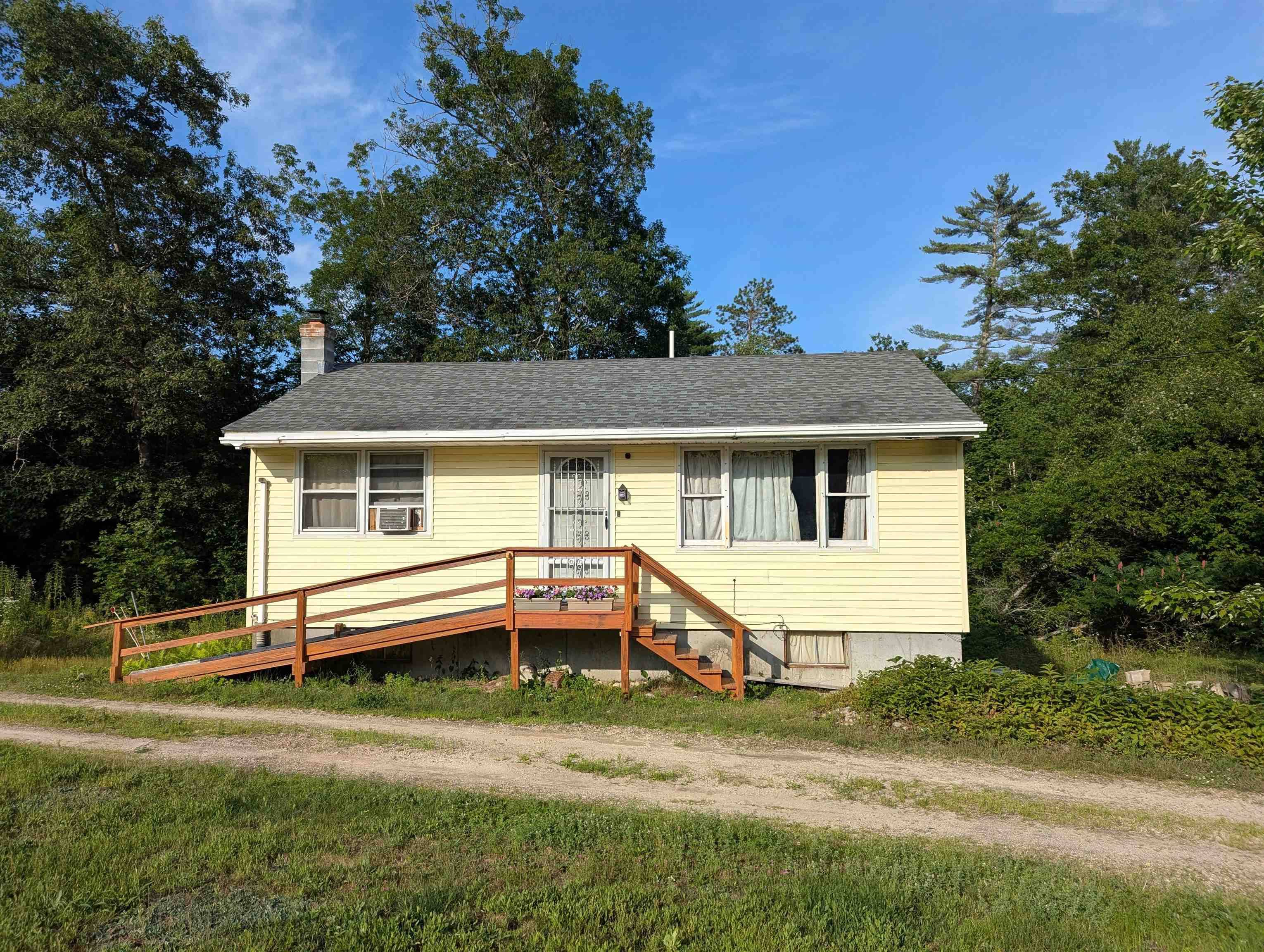 86 Effingham RD, Ossipee, NH 03864