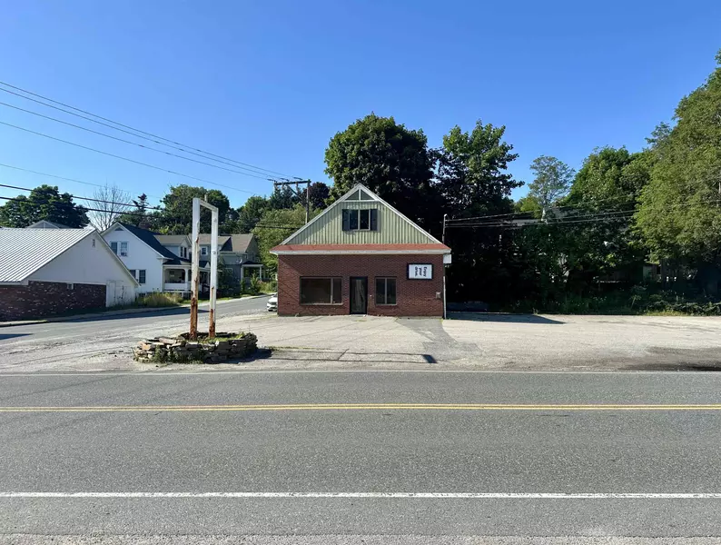 80 Sunapee ST, Newport, NH 03773