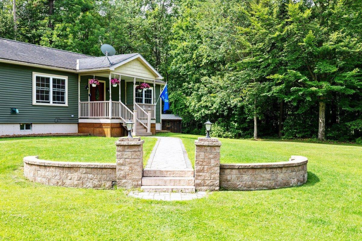 Alburgh, VT 05440,216 Wood LN