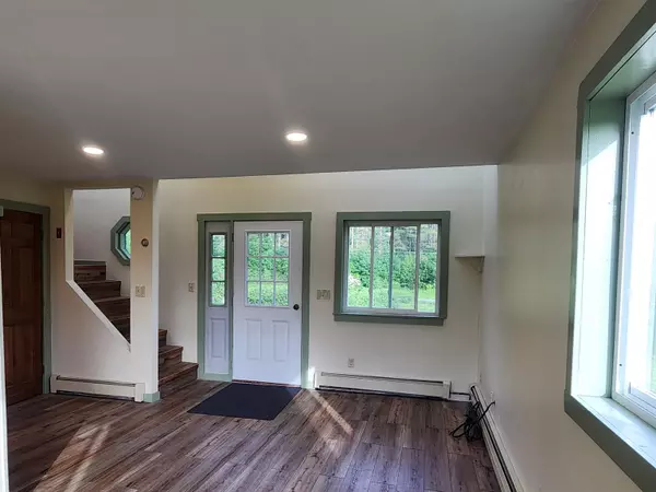 2463 N Littleton RD, Littleton, NH 03561